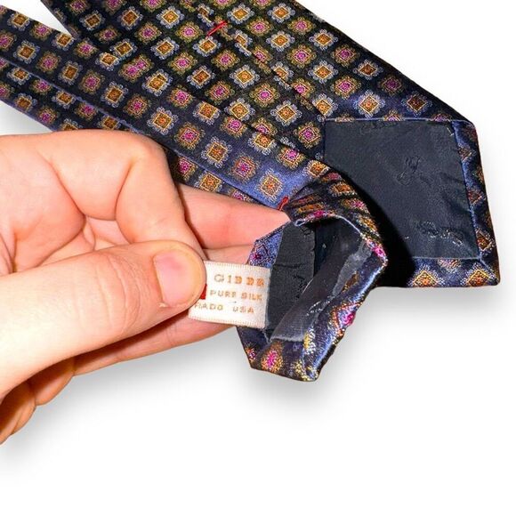 Carrot & Gibbs Navy Blue Flower Handmade 100% Silk Neck Tie - Picture 9 of 9